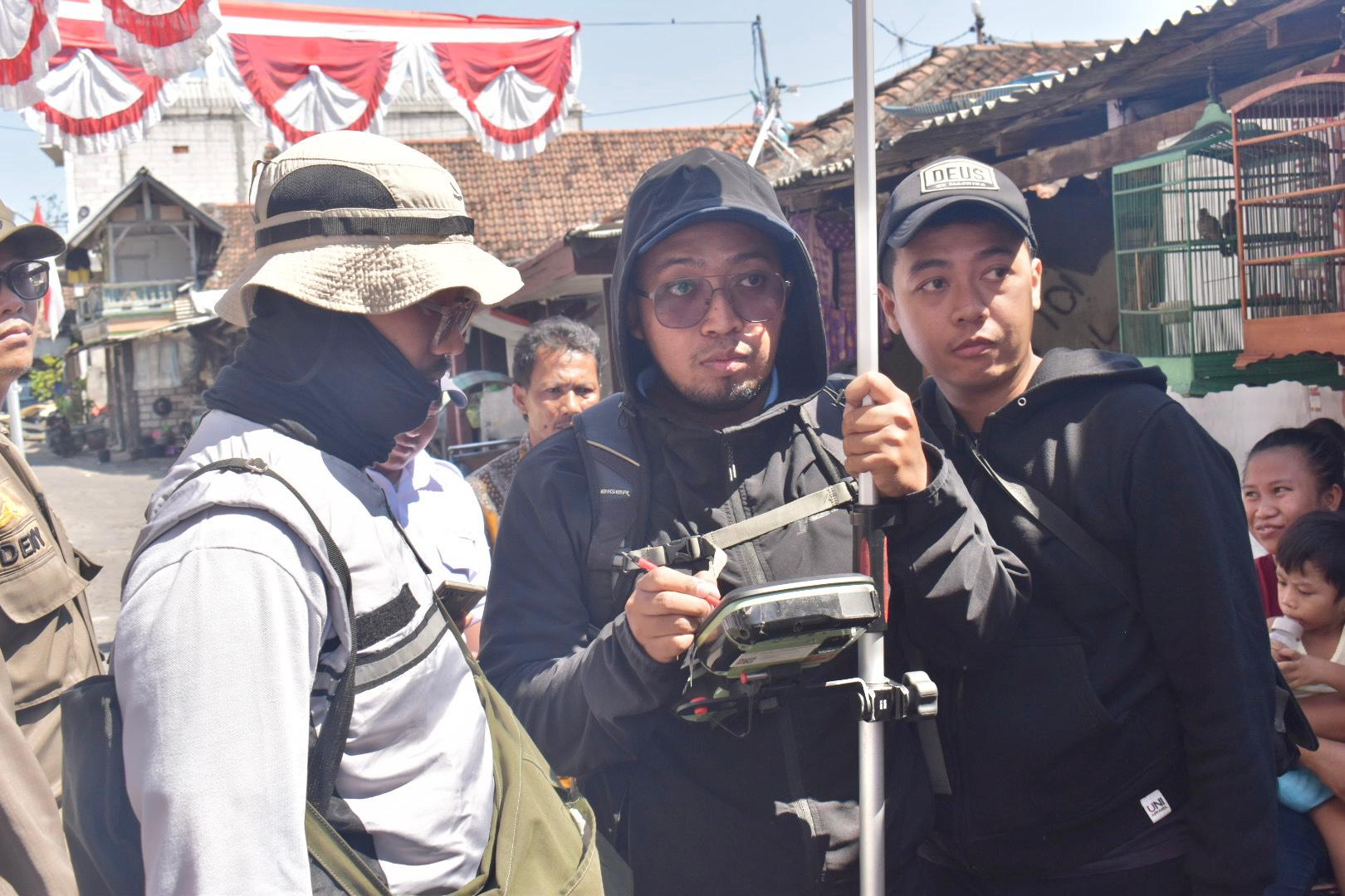 MASUK TAHAP II, PEMKOT SURABAYA MULAI LAKUKAN PENANDAAN PADA 54 BANGUNAN TERDAMPAK NORMALISASI RUANG SUNGAI KALIANAK