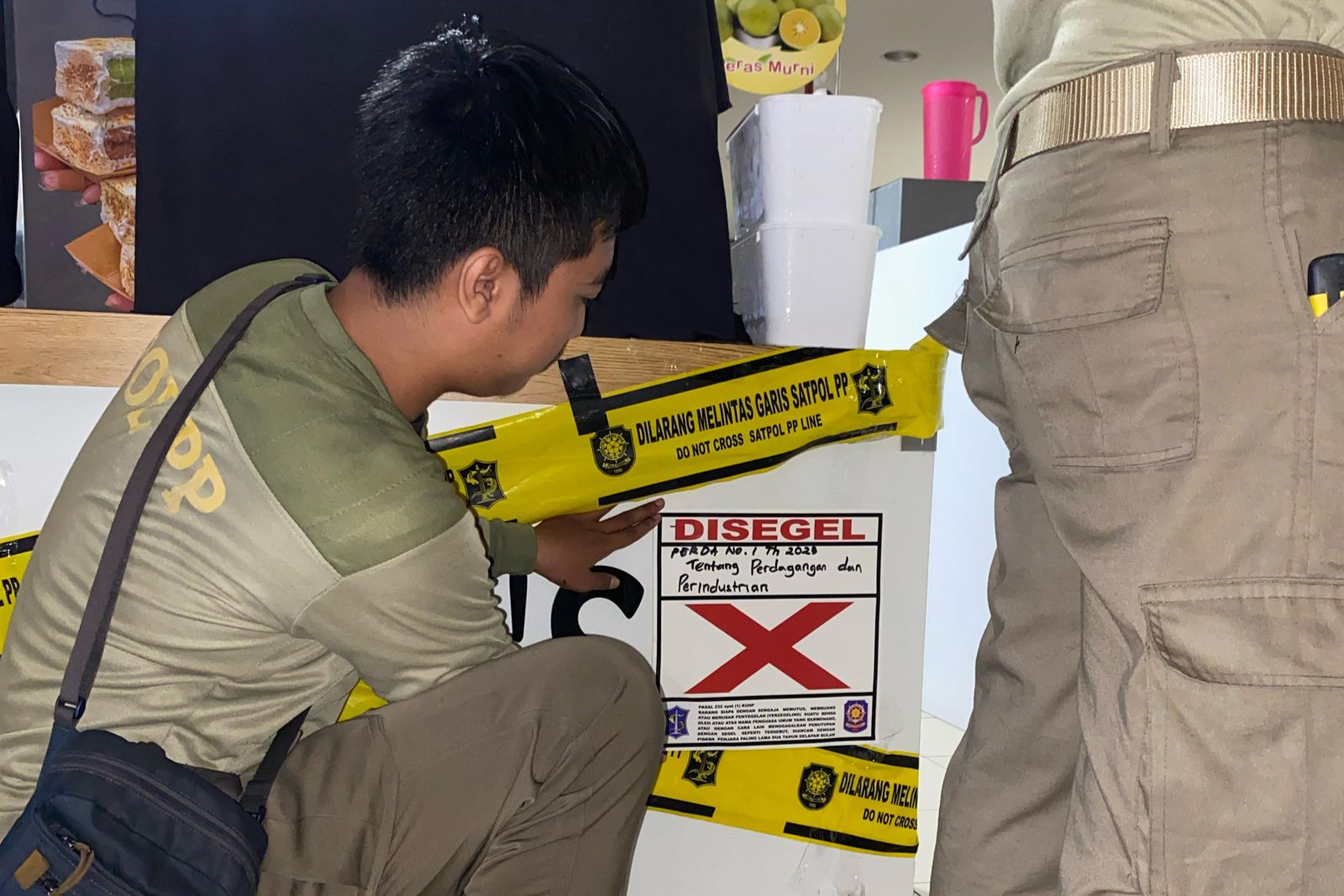 SATPOL PP KOTA SURABAYA TERIMA HASIL PENGUJIAN KADAR ES KRIM DIDUGA BERALKOHOL, HASILNYA MENCAPAI 3,35 PERSEN